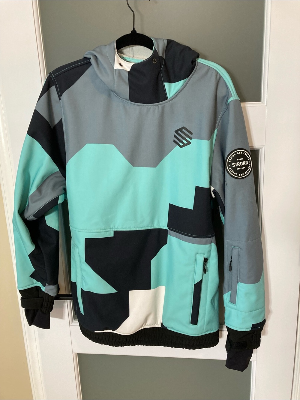 Siroko W1 Ushuaia snowboard jacket - Small - missing drawcord